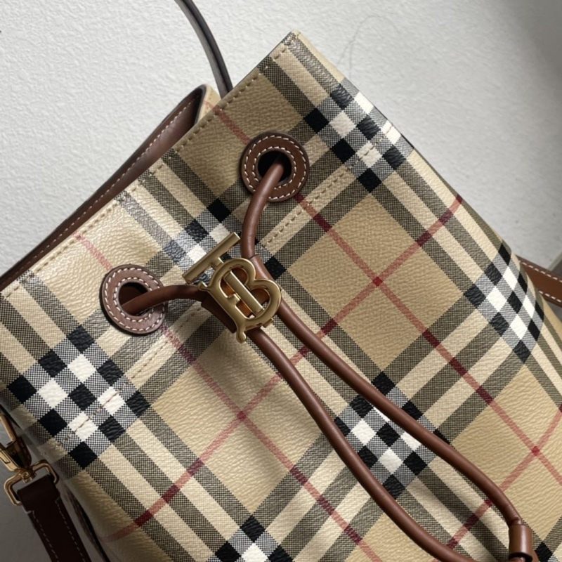 Bv*b*rry bucket bags